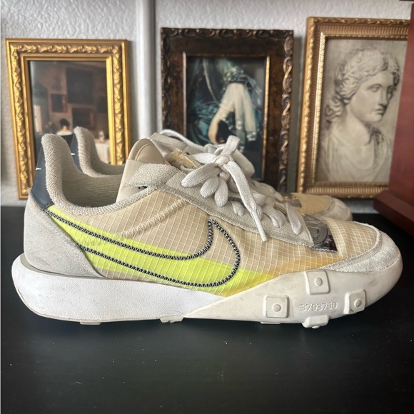 Nike Women's Athletic Shoes - Cream and White - Picture 4 of 8